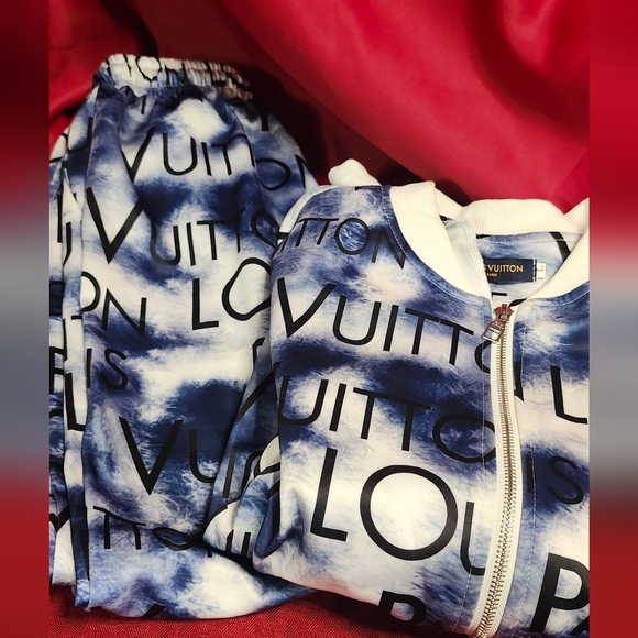 Louis Vuitton set - Picture 1 of 3